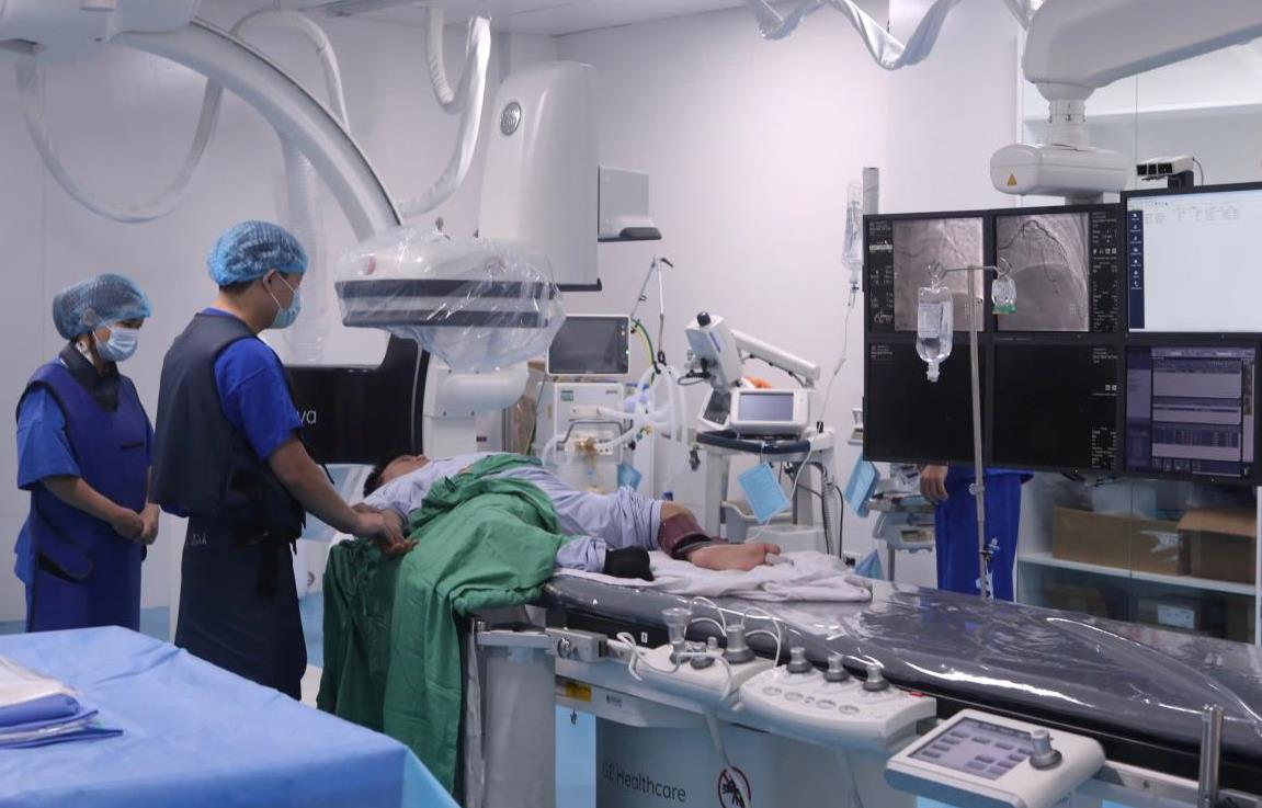 Chuyên gia đầu ngành cập nhật xu hướng, thành tựu và cầm tay chỉ việc can thiệp mạch vành