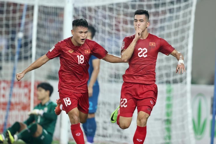 Video bóng đá Việt Nam - Malaysia: 2 thẻ đỏ bước ngoặt, chiến thắng tưng  bừng (AFF Cup)