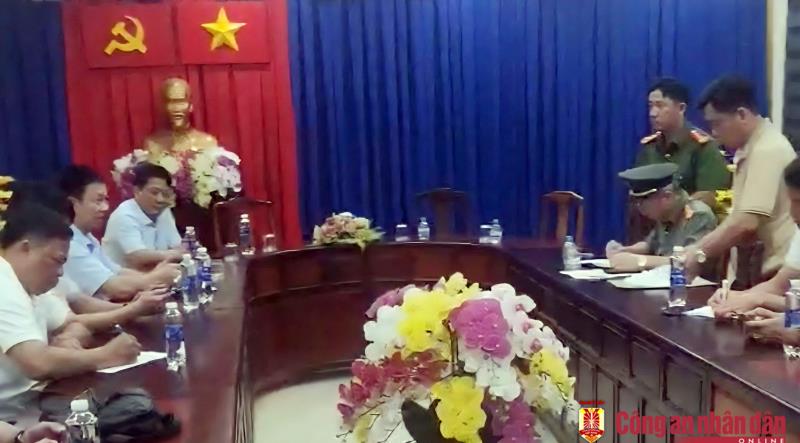 Hình ảnh đối tượng Lê Sỹ Tùng thời điểm gây án do camera ghi lại.