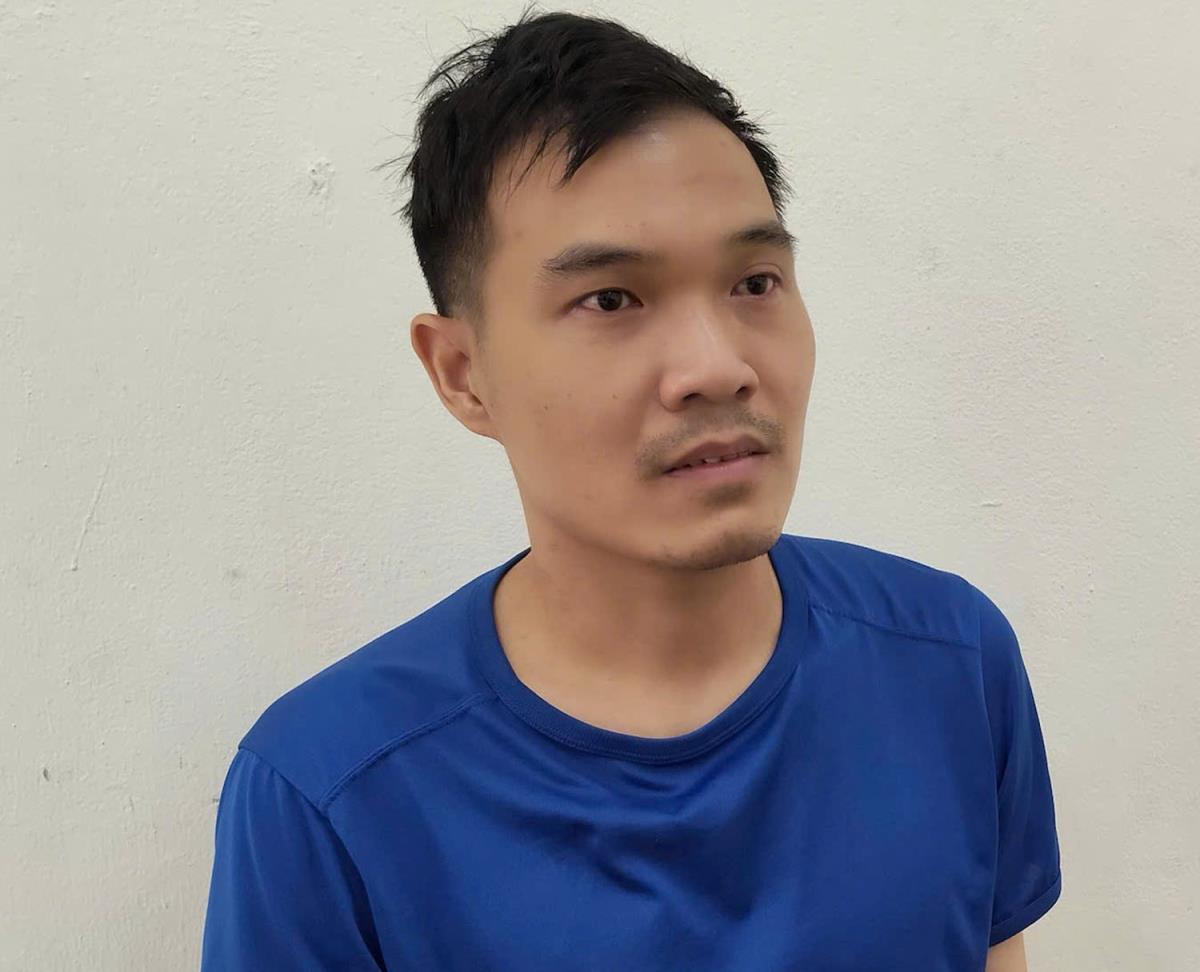 Đối tượng Vũ Hiền cùng tang vật và phương tiện liên quan đến vụ cướp.