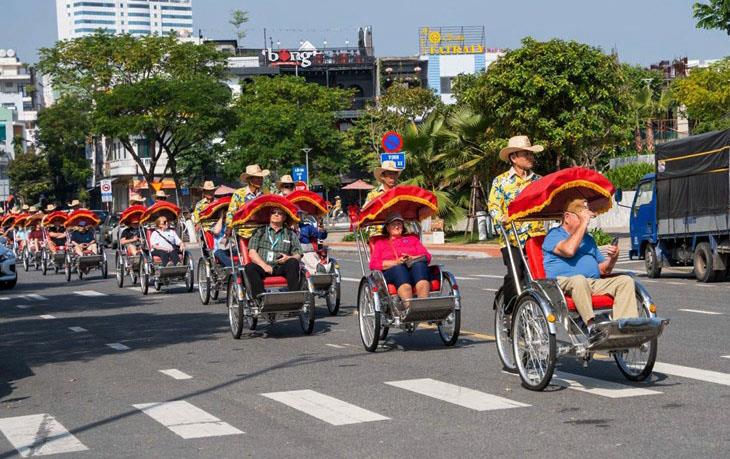 Xích lô du lịch từ lâu được đánh giá là trải nghiệm độc đáo của du lịch Đà Nẵng.