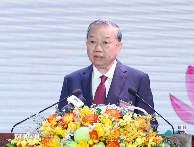 Tổng Bí thư Tô Lâm đến dự Lễ kỷ niệm 80 năm Ngày truyền thống lực lượng vũ trang Quân khu 9 và đón nhận danh hiệu Anh hùng Lực lượng Vũ trang Nhân dân.