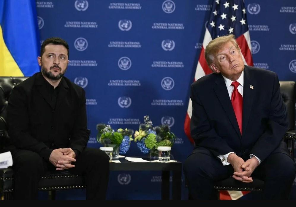 Tổng thống Ukraine Volodymyr Zelensky và Tổng thống Donald Trump. Ảnh: AFP