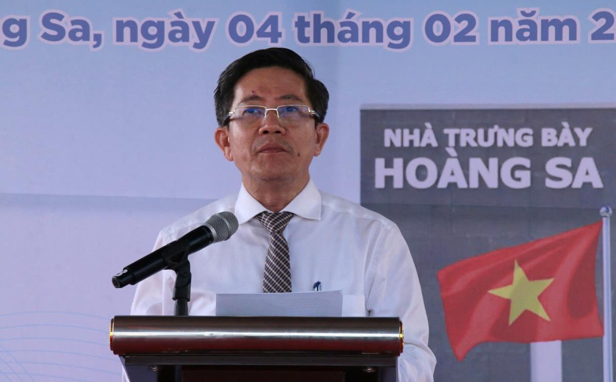 Lễ khánh thành công trình biển tên UBND đặc khu Hoàng Sa.