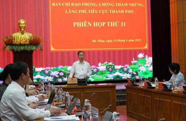 Đẩy mạnh phòng, chống tham nhũng, lãng phí, tiêu cực gắn với hoàn thành sắp xếp, tinh gọn tổ chức bộ máy