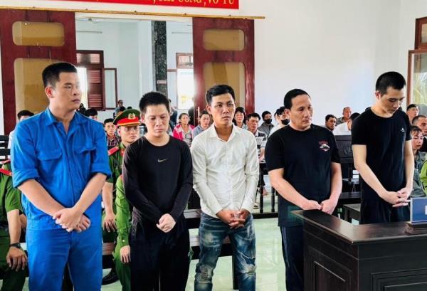 Nhóm đá xế chuyên nghiệp lãnh án