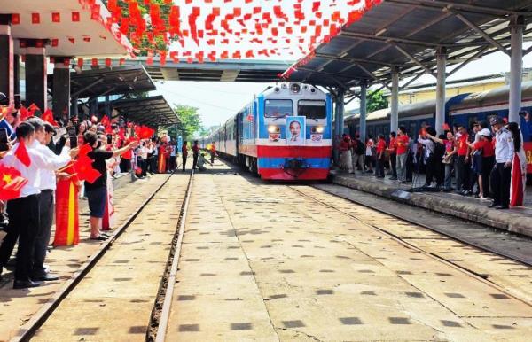 Lan tỏa niềm tự hào dân tộc từ Đoàn tàu Thống Nhất