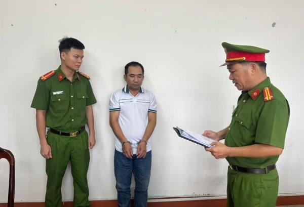 Đâm bạn nhậu trọng thương