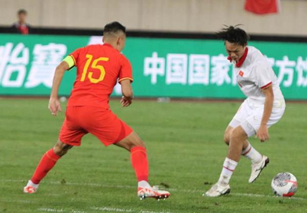 Nhìn lại thất bại của đội tuyển Việt Nam trước tuyển Trung Quốc: Khi đối thủ là chính mình