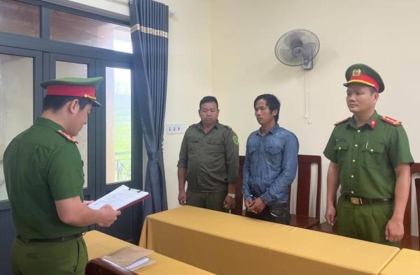 Con nghiện xộ khám