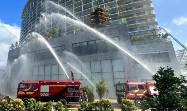 Thực tập phương án chữa cháy tại tổ hợp nghỉ dưỡng và vui chơi lớn ở Đà Nẵng
