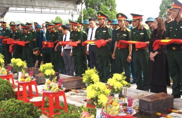 Quảng Trị: Tổ chức trọng thể Lễ truy điệu, an táng 12 hài cốt liệt sĩ tại huyện Hải Lăng