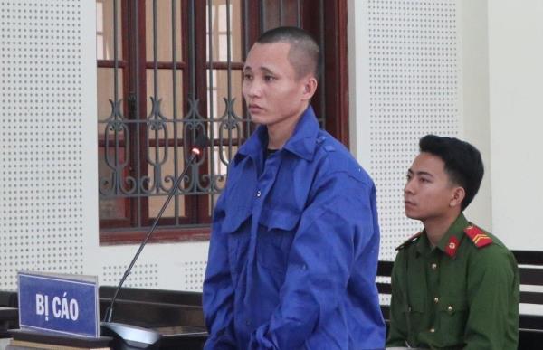 Đâm chết hàng xóm để trả thù