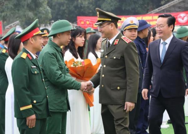 Tổ quốc gọi, chúng con lên đường