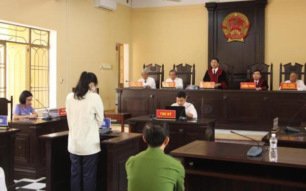 Nữ nhân viên ngân hàng lừa đảo chiếm đoạt hơn 15 tỷ đồng