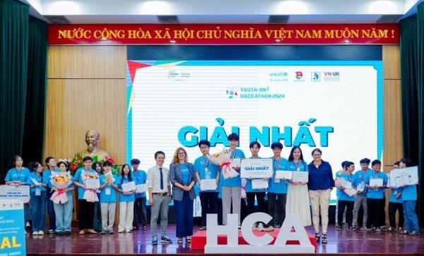 Hơn 100 học sinh, sinh viên hào hứng tham gia Cuộc thi lập trình sáng tạo Youth-On Hackathon 2024