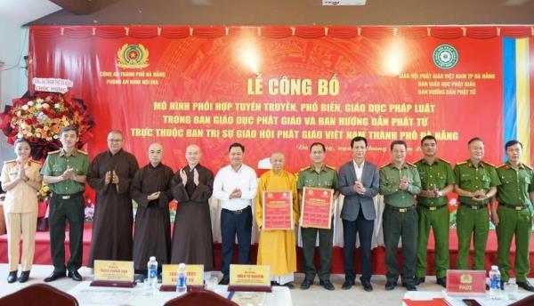 Công an Đà Nẵng phối hợp Giáo hội Phật giáo tuyên truyền pháp luật đến tăng ni, phật tử