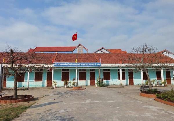 Quảng Bình: Vẫn chưa tìm được tiếng nói chung để học sinh khối Tân Mỹ đi học trở lại