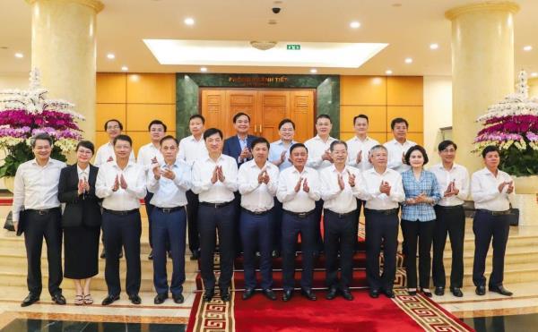 Bộ Chính trị làm việc với Ban Thường vụ Thành ủy Đà Nẵng về chuẩn bị Đại hội Đảng bộ thành phố lần thứ XXIII