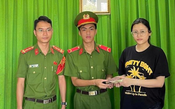 Chiến sĩ nghĩa vụ không tham của rơi