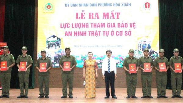 Ra mắt lực lượng tham gia bảo vệ an ninh trật tự cơ sở phường Hòa Xuân