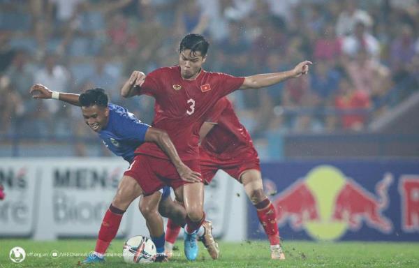 Đến lượt tuyển Olympic xông trận