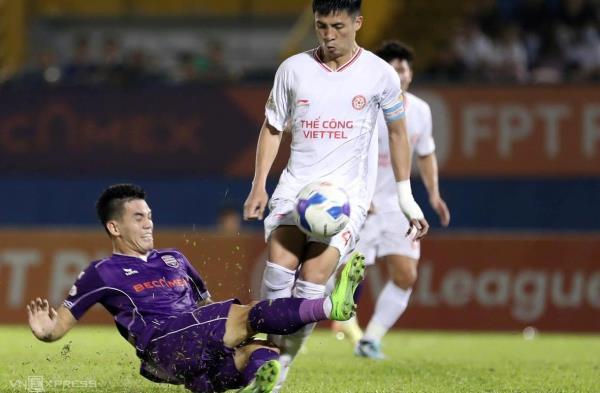 Tiến Linh chấn thương