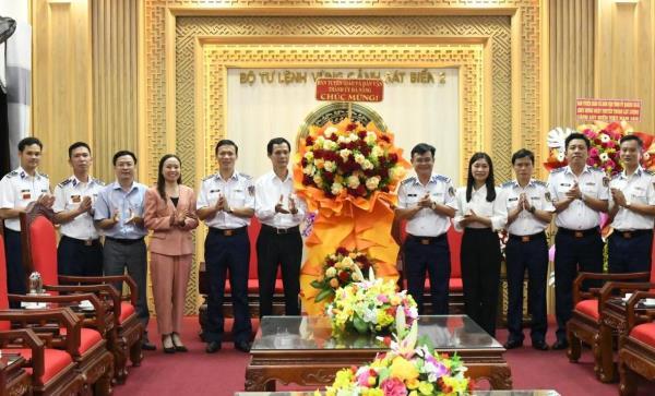 Ban Tuyên giáo và Dân vận Thành ủy Đà Nẵng chúc mừng Ngày truyền thống lực lượng Cảnh sát biển Việt Nam