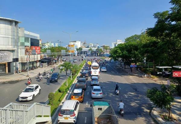 Tập trung xử lý dứt điểm những bức xúc của cử tri về môi trường, trật tự, mỹ quan đô thị