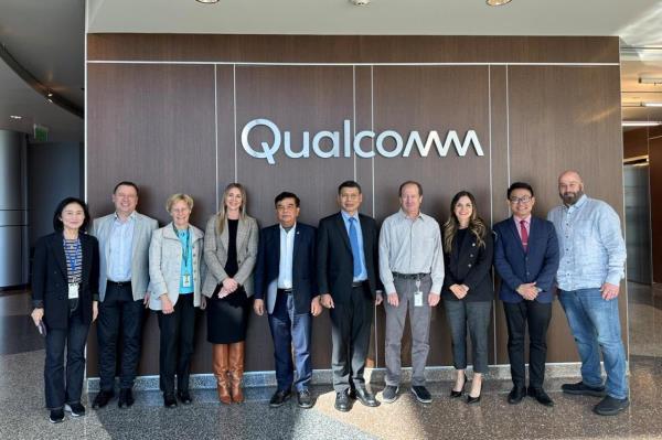 Lãnh đạo thành phố Đà Nẵng làm việc với các tập đoàn bán dẫn