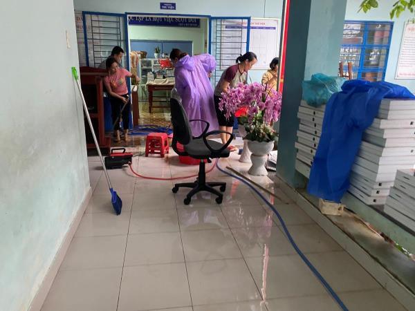 Ngày 19-10, học sinh Đà Nẵng đi học trở lại