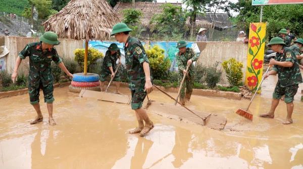 Người dân miền núi Nghệ An khóc ròng vì trắng tay sau lũ
