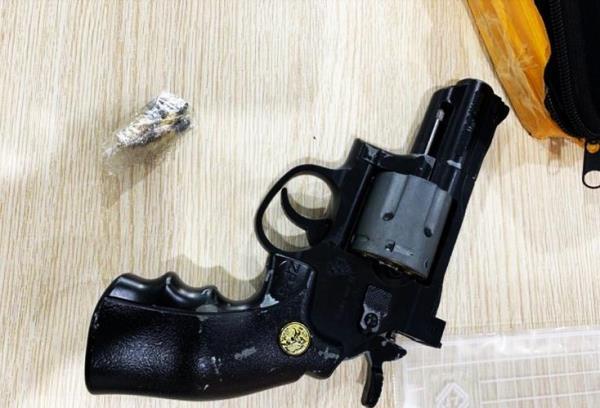 Tiếp tục phát hiện 1 vụ vận chuyển trái phép vũ khí qua Sân bay Quốc tế Đà Nẵng