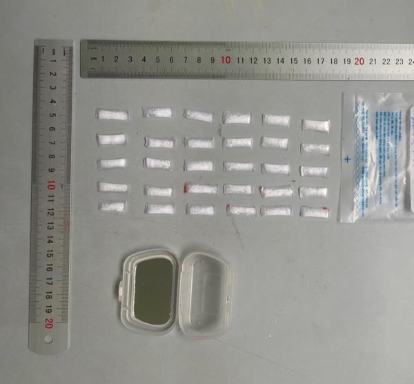 Trữ cả kho đá trong phòng ngủ