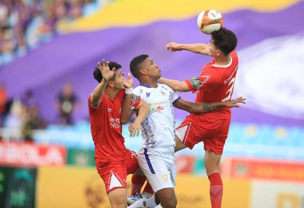 Và V. League 2023 - 2024 đã bắt đầu