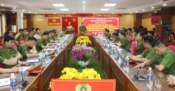 Tuyên dương, khen thưởng 39 cá nhân xuất sắc thuộc lực lượng 911 Công an TP Đà Nẵng