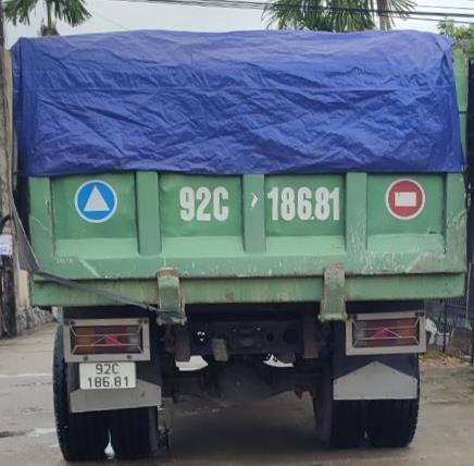 Xe quá tải vẫn ngông nghênh trên các tuyến đường