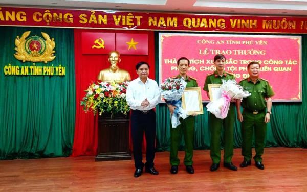 Phú Yên khen thưởng các đơn vị triệt xóa nhóm tội phạm tín dụng đen