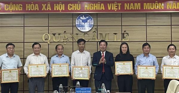 Quận Cẩm Lệ khen thưởng các tập thể, cá nhân làm tốt công tác giải phóng mặt bằng