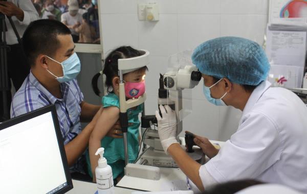 Tăng cường kiểm soát, phòng chống, thu dung điều trị bệnh đau mắt đỏ tại Đà Nẵng