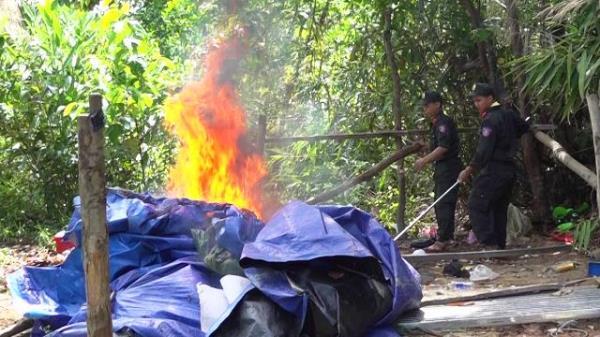 Truy quét diện rộng trước ngày đóng cửa mỏ vàng Bồng Miêu