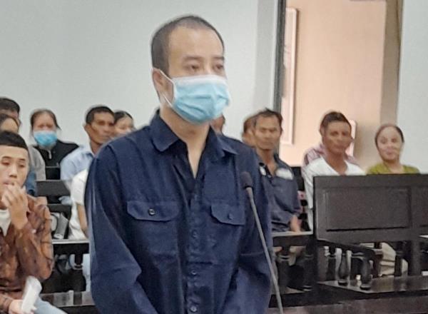 Trùm lừa lãnh án