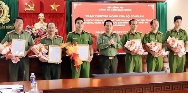 Nhiều tập thể, cá nhân thuộc Công an tỉnh Đắk Nông được Bộ Công an, UBND tỉnh khen thưởng