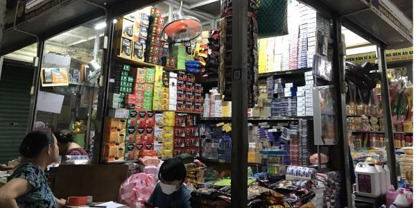 Phá đường dây mua bán thuốc lá nhập lậu