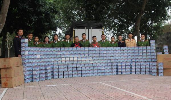 Bắt vụ buôn lậu pháo khủng