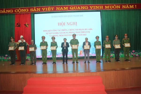 Quận Thanh Khê có nhiều tập thể, cá nhân được Giám đốc Công an TP Đà Nẵng khen thưởng trong phong trào toàn dân BVANTQ