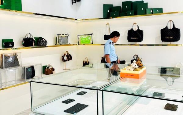 Đà Nẵng: Phát hiện 3 trường hợp kinh doanh hàng nhái