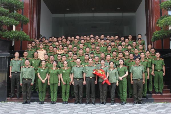 Đoàn VĐV Công an TP Đà Nẵng xuất quân dự Đại hội Khỏe Vì an ninh Tổ quốc và Hội thi điều lệnh, quân sự, võ thuật