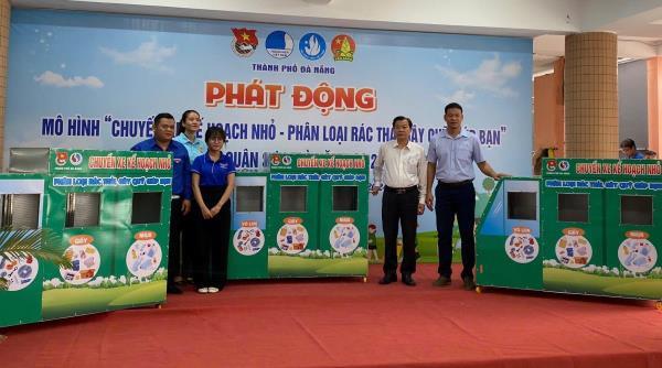 Chuyến xe kế hoạch nhỏ - Phân loại rác thải gây quỹ giúp bạn đến với 12 trường tiểu học