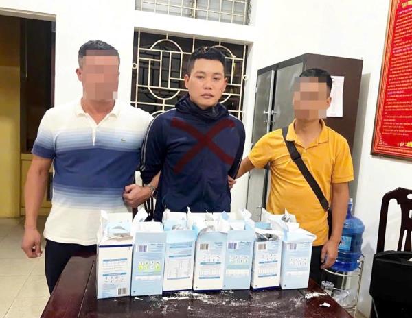 Ngụy trang ma túy vào hộp sữa vận chuyển từ nước ngoài về Việt Nam qua đường hàng không